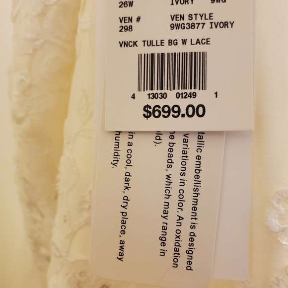NWT David's Bridal MIKADO AND TULLE PLUS SIZE BALL - Picture 5 of 7